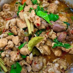 ไก่ลวนปลาร้าสมุนไพรหอมๆเด็ดสุดซอย