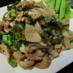 ลาบเห็ดฟาง เจ