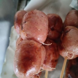 ไส้กรอกหมูย่างเสียบไม้