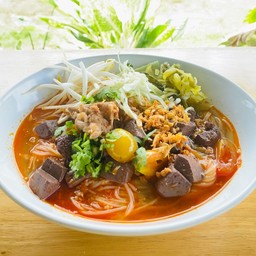ขนมจีนน้ำเงี้ยว
