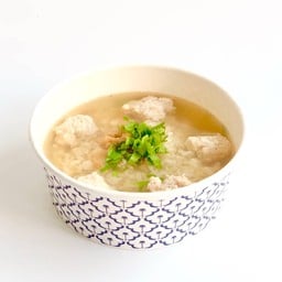 ข้าวต้มคลีนอกไก่เด้ง ไร้น้ำมัน (ข้าวกล้อง) 205KCAL