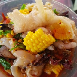 ยำข้าวโพดเล็บมือ