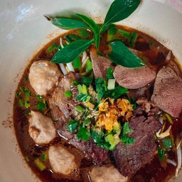 ก๋วยเตี๋ยวเรือสำราญ สันติธรรม