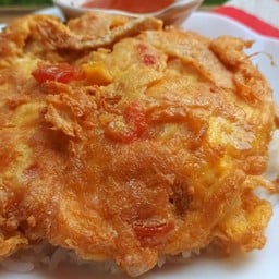 ไข่เจียวทรงเครื่องราดข้าว