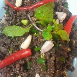 ก้อยเนื้อคั่วไม่ขม