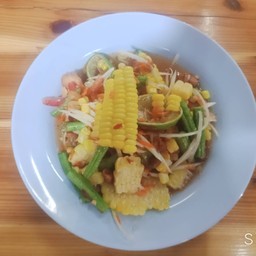 ส้มตำข้าวโพดใข่เค็ม+ข้าวเหนียว