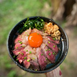 ข้าวคอมโบเนื้อย่าง