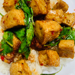 กระเพราหมูยอ ราดข้าว