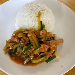 ผัดพริกหยวก