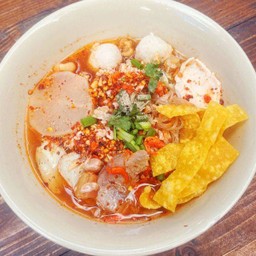 เส้นหมี่ต้มยำ