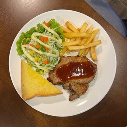 สเต็กหมูพริกไทยดำ