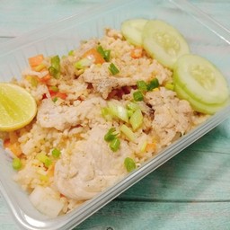 ข้าวผัดไข่ใส่หมู