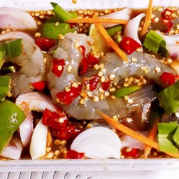 ยำกุ้งสดแซ่บซี๊ด