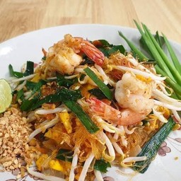 ผัดไทยวุ้นเส้นกุ้งสด