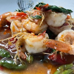 ผัดกะเพรากุ้ง 12 ตัว