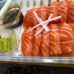 แซลมอลซาซึมิ