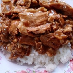 ข้าวหมูกระเทียม