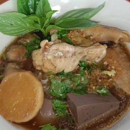 ก๋วยเตี๋ยวไก่ตุ่น ครัวน้องฟ้า สาขา1