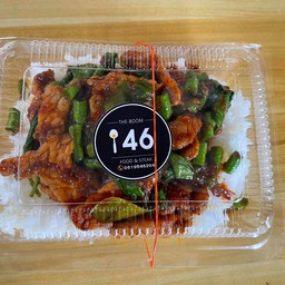 ผัดพริกแกงหมู ราดข้าว