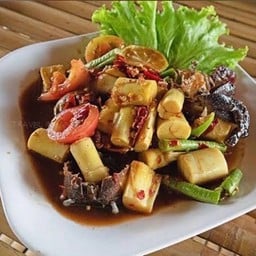 ตำหน่อไม้ปูปลาร้า