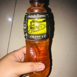 น้ำชาดำ ตราอัมพวา อร่อยหอมหวาน