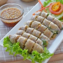 ปอเปี๊ยะสดหมู (ใหญ่)