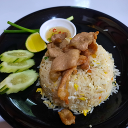 ข้าวผัดหมู Fried rice with pork