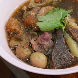 ก๋วยเตี๋ยวเนื้อจงสุข ซอยคุณพระ