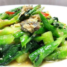 ข้าวผัดคะน้าปลาเค็ม