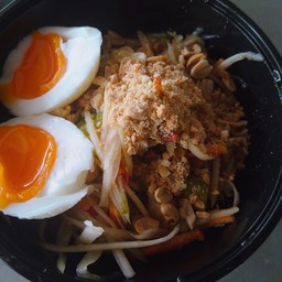 ตำโคราชนัวๆไข่ต้ม