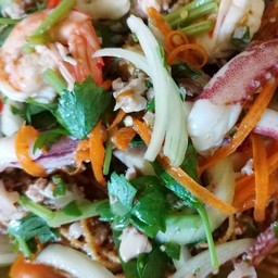 ไพโรจน์โคตรแซ่บ อาหารตามสั่ง