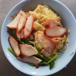 เกี๊ยวหมูแดงธรรมดา