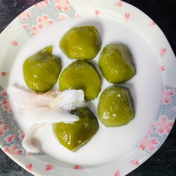 บัวลอยไข่เต่ามะพร้าวอ่อน