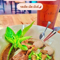 ก๋วยเตี๋ยวเรือ ยุธ-ยา @บ้านเฉลียง ชวาลานอก