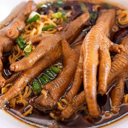 ก๋วยเตี๋ยวตีนไก่