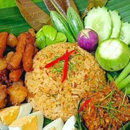 ชุดข้าวคลุกน้ำพริก แจ่วบอง หมูทอด