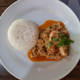 ข้าวราดเนื้อปูผัดผงกะหรี่ Rice top with stir-fried curry powder with crab meat