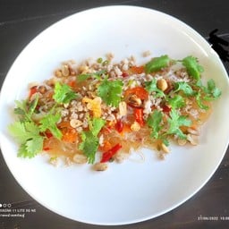 ยำวุ้นเส้นโบราณ