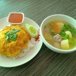 เซ็ตข้าวไข่เจียว+แกงจืดเต้าหู้หมูสับ