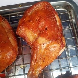 สะโพกไก่อบปี๊บ