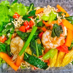 มาม่าผัดขี้เมาทะเล