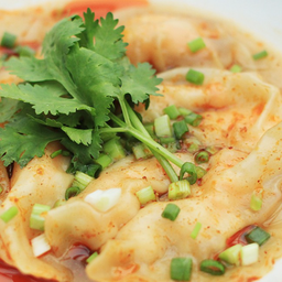 เกี๊ยวกุ้งต้มยำธรรมดา