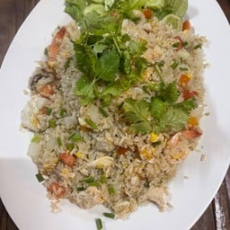ข้าวผัดกุ้งจานใหญ่ 3-4ท่าน