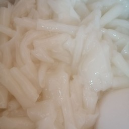 เส้นเปล่า (เส้นก๋วยจั๊บ)