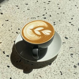 HOT CARAMEL LATTE