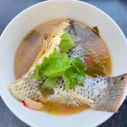 แม่วัลลาน้ำพริกกับข้าว 20 บาท