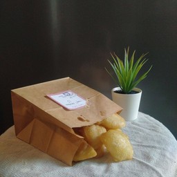 ผู้ใหญ่เขย่าดี