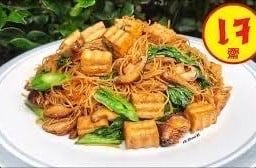 เส้นหมี่ผัดซีอิ๊วเต้าหู้ทอดเจ