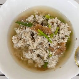 กะเพรา Very จริง ซอยเคหะร่มเกล้า 76