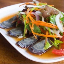 ยำไข่เยี่ยวม้า ใหญ่